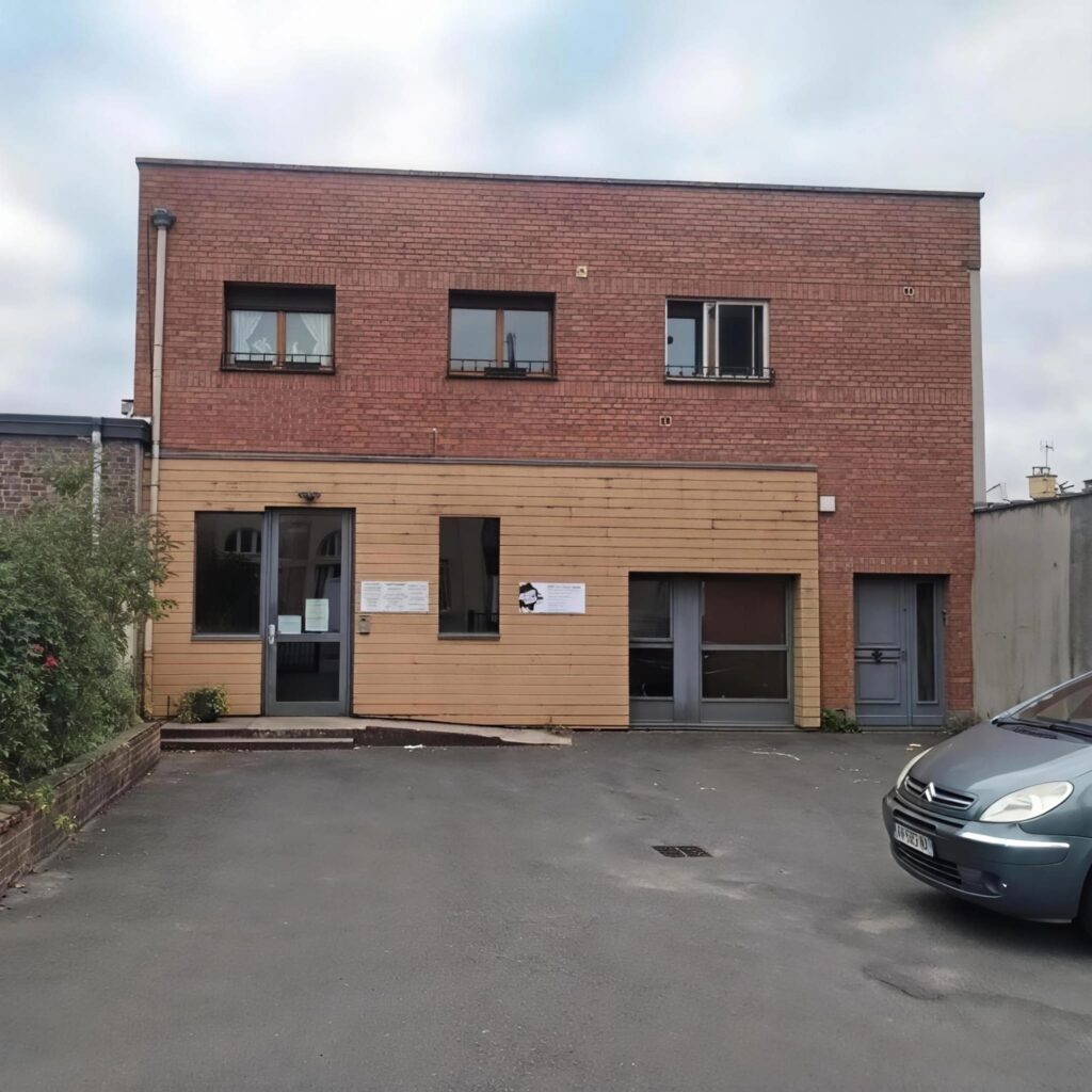 Façade du cabinet de Caroline Caby à Haubourdin avec accès PMR